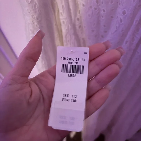 NWT* Abercrombie & Fitch White Eyelet Maxi Dress! 👗 - Picture 3 of 7
